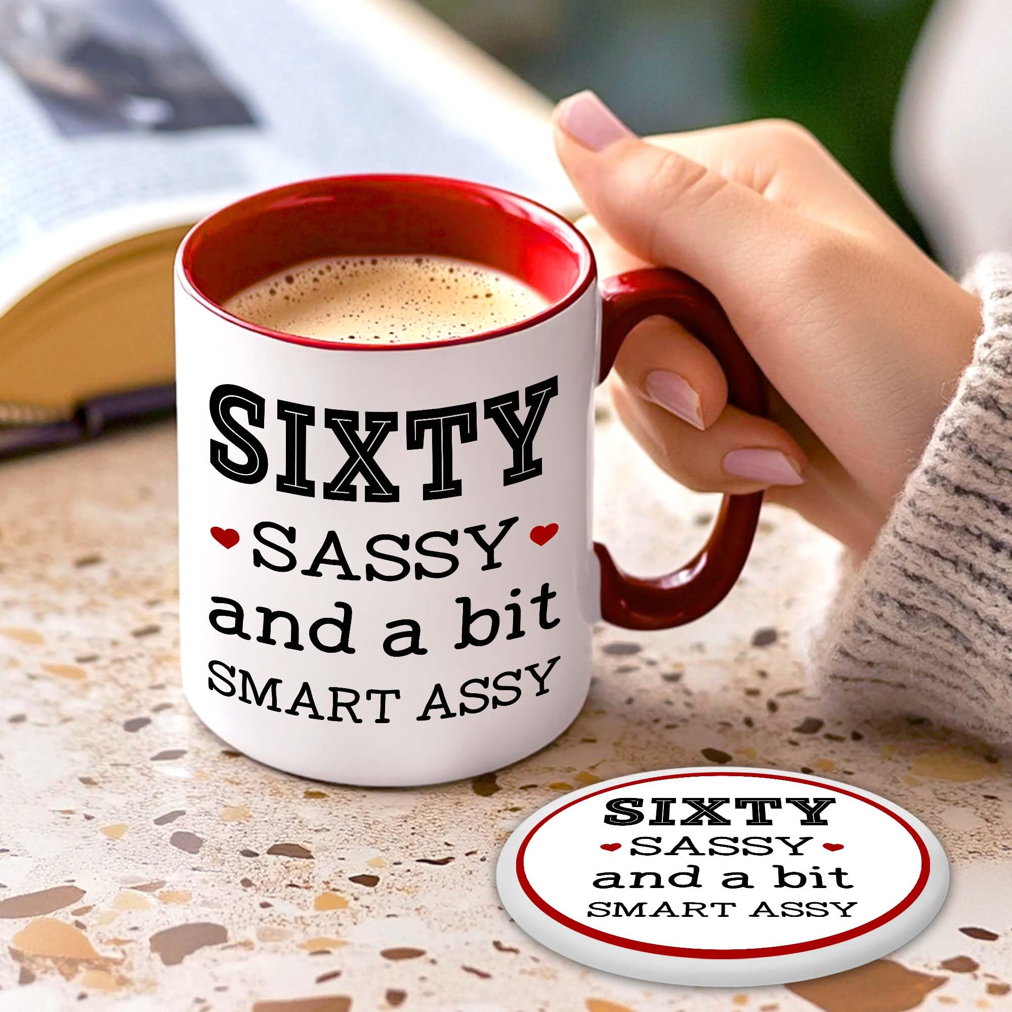 Taza LOJEYYGLE con mango ergonómico para beber cómodo.