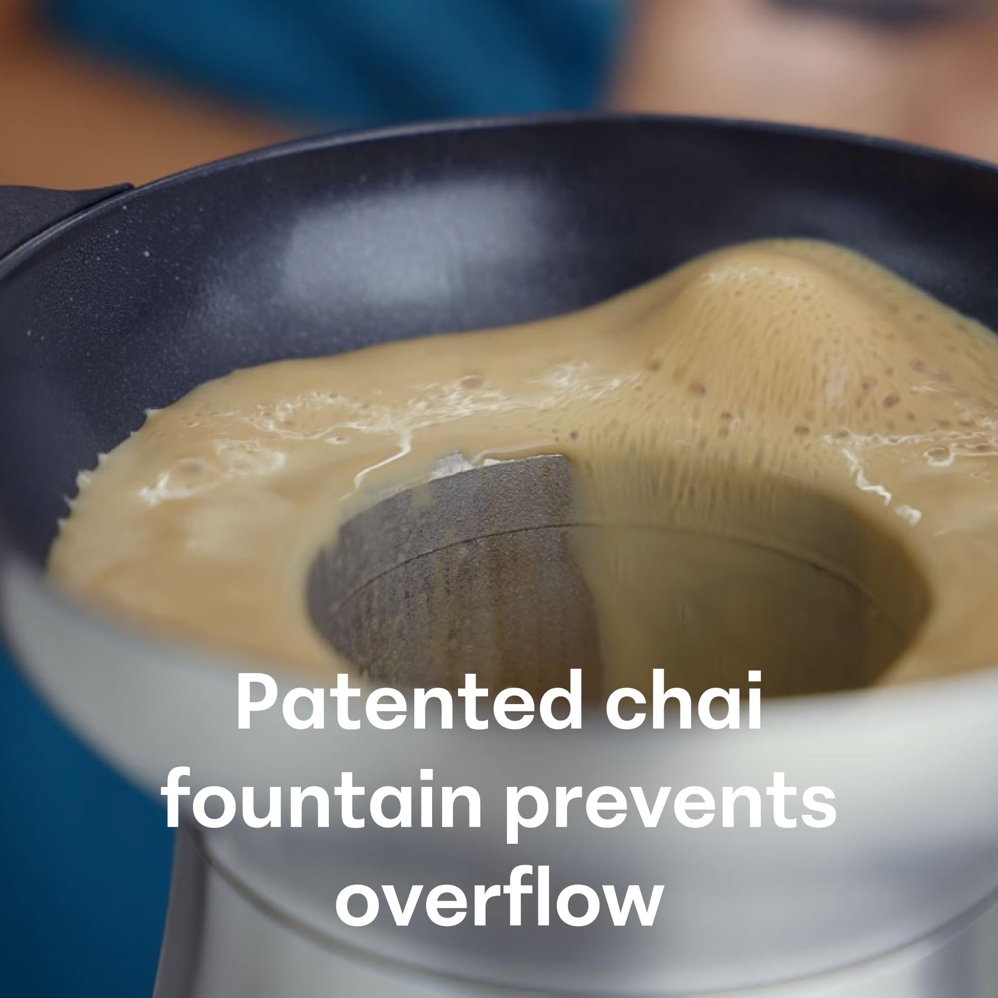 La fuente de chai de Loka recircula para evitar hervidos y preservar aroma.