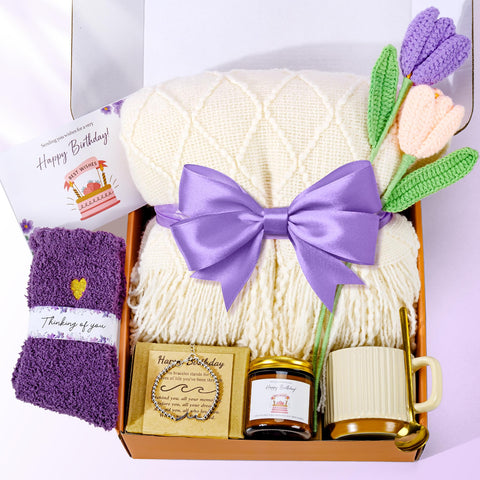 LOMEVE cesta regalo cumpleaños para mujer con detalles elegantes.