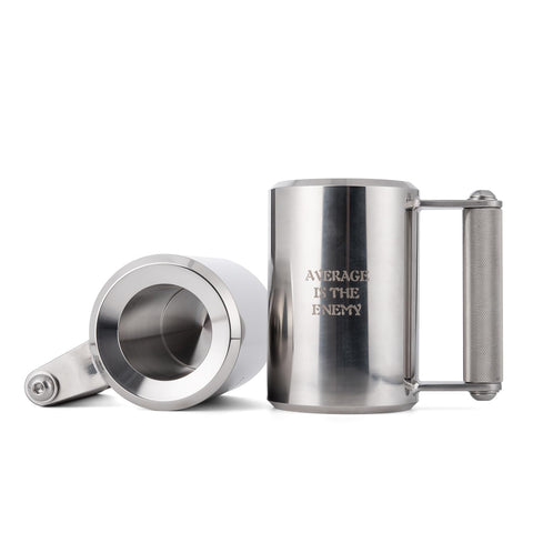 LongPunch taza pesada con forma de mancuerna, ideal para entrenar y beber.