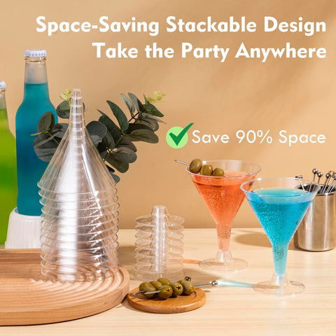 Copas de martini apilables para catering compacto.