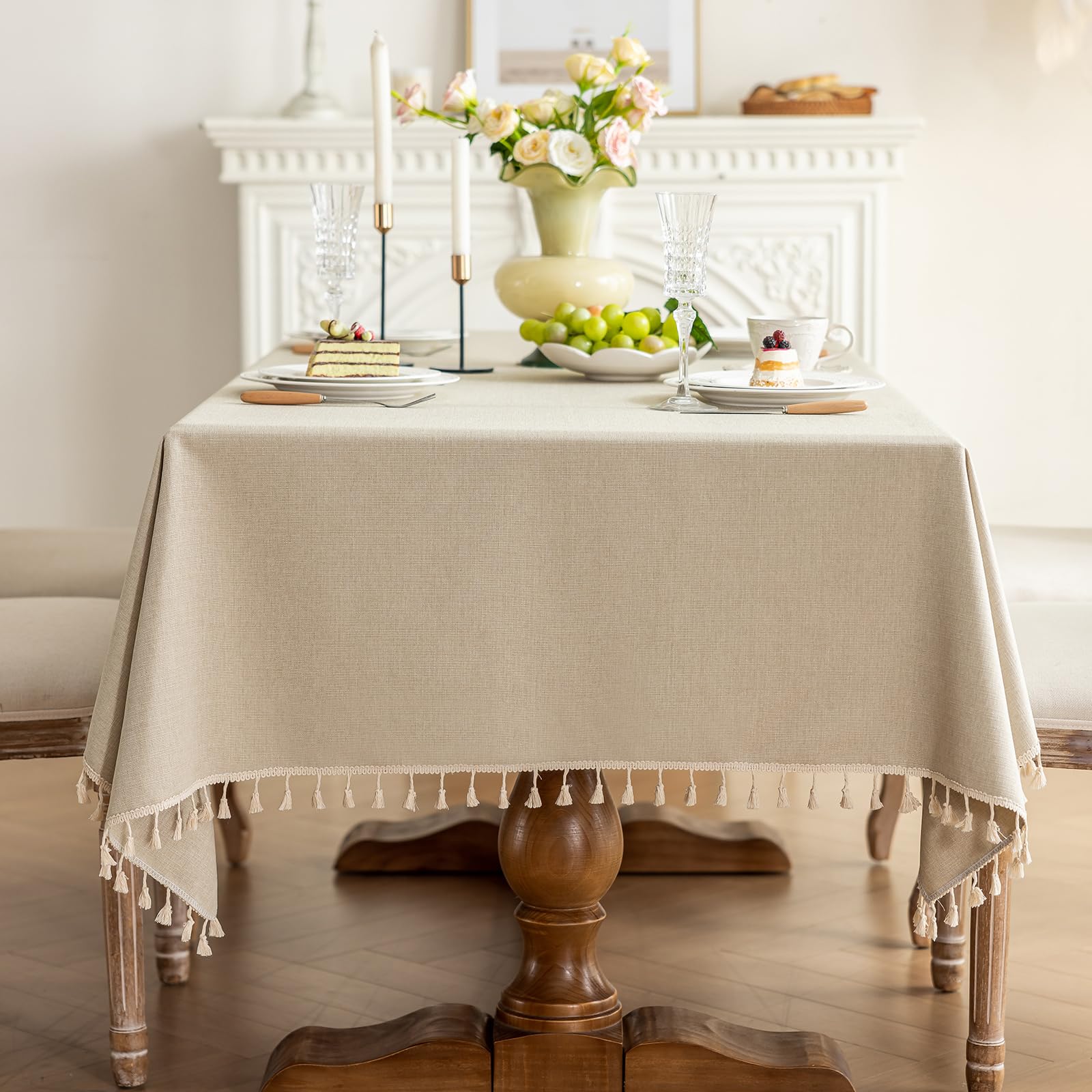Mantel LSYMJ beige cálido de 55x102 pulgadas para comedor elegante.