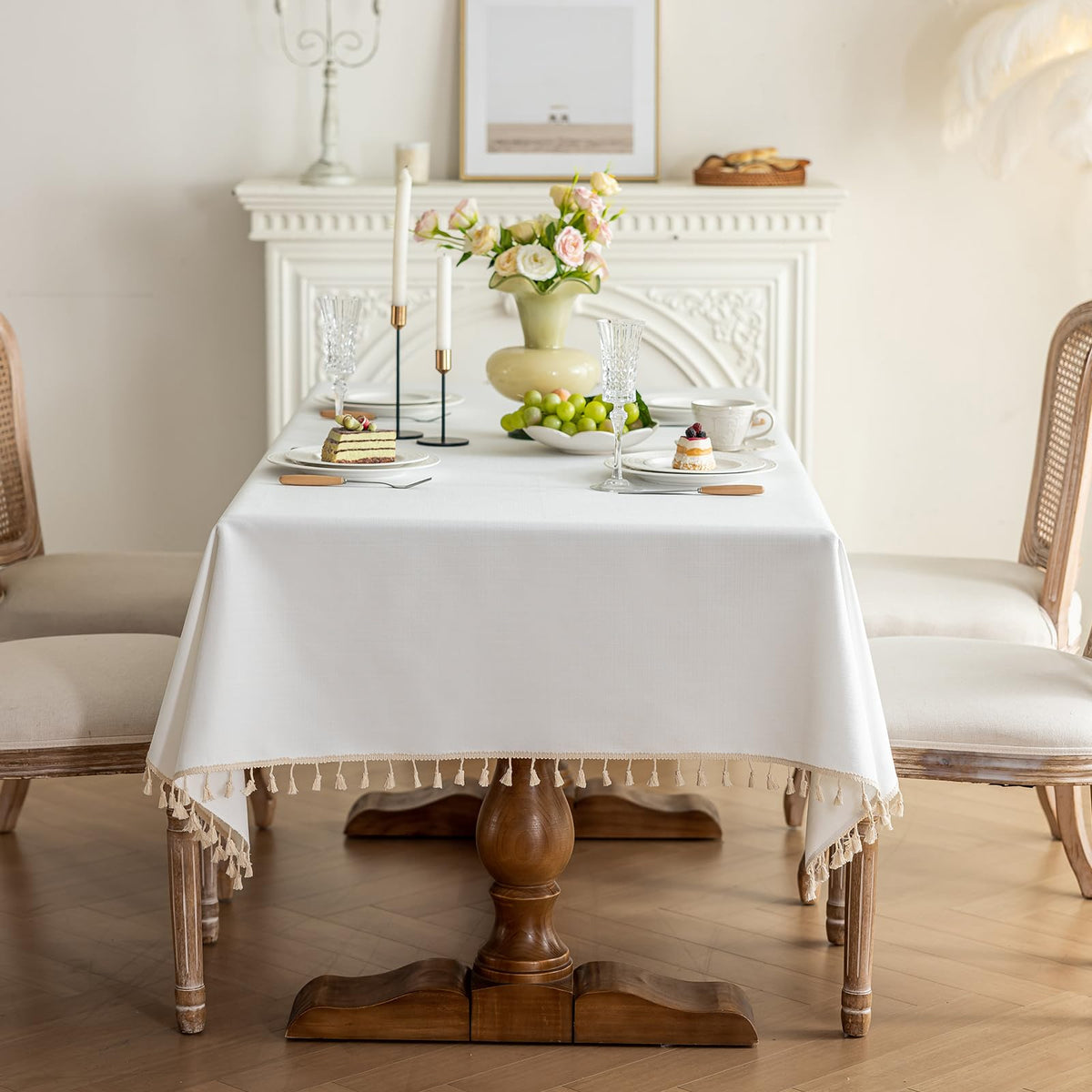 Mantel LSYMJ resistente a arrugas con franja ornamental, perfecto para fiestas y cenas.