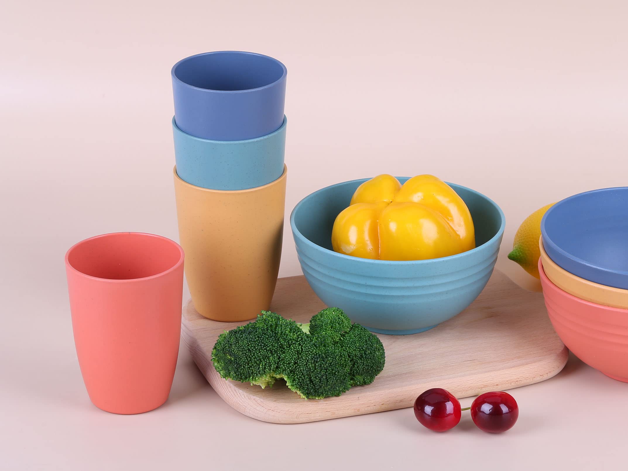 Conjunto LuckyZone de tazas de trigo 12oz en colores variados.
