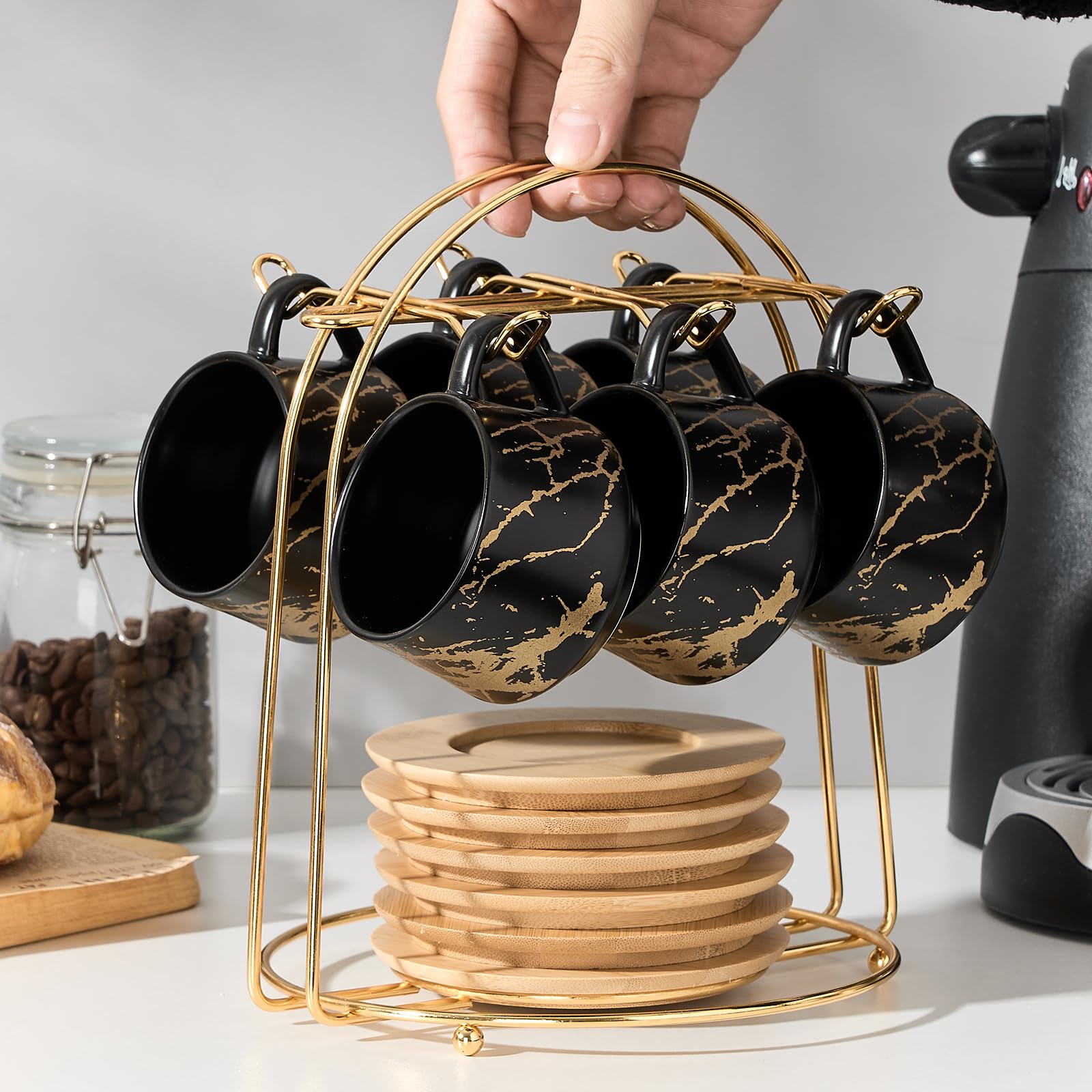 Experiencia de cafetería en casa con juego compacto LUKA