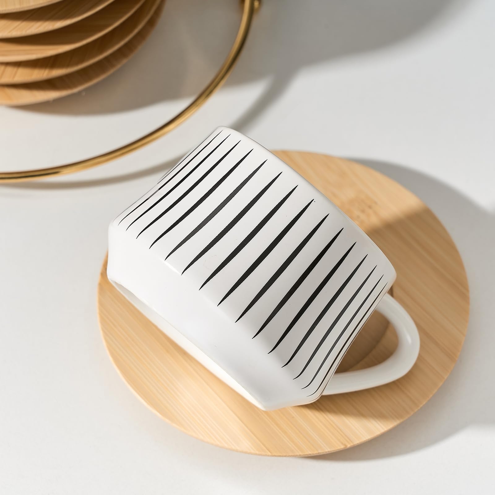 Conjunto de estilo cafetería Luka para café expreso y té en casa.