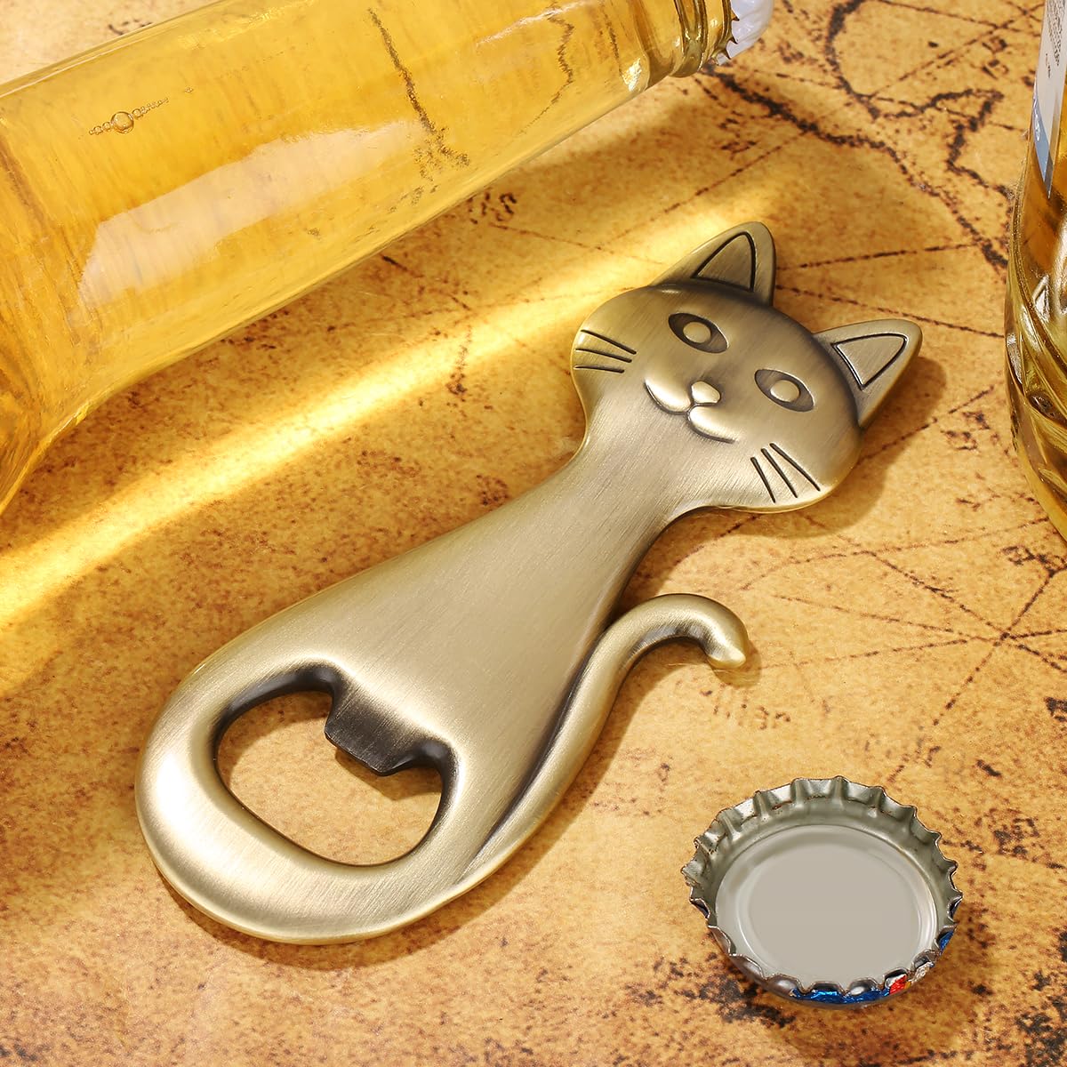 Uso doméstico y en bar: abridor de cerveza LULLEA con gato.