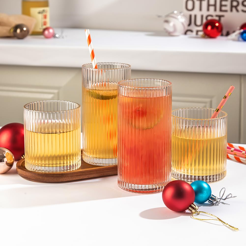 Lumkit vasos acanalados con acabado cristal claro para una mesa elegante