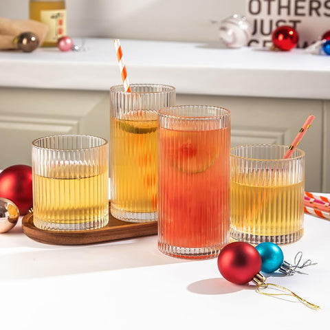 Lumkit vasos acanalados con acabado cristal claro para una mesa elegante