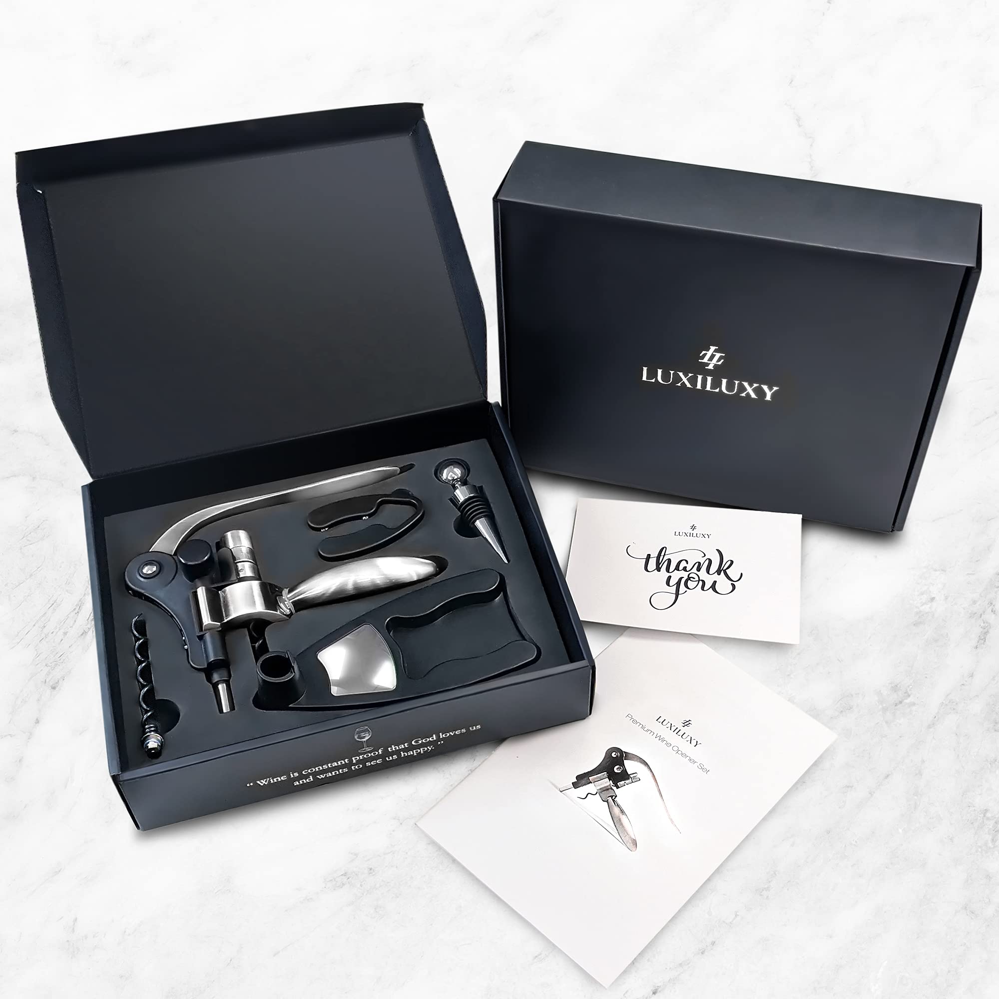 Luxiluxy soporte-abre-vino: soporte práctico para exhibir y guardar tras su uso.