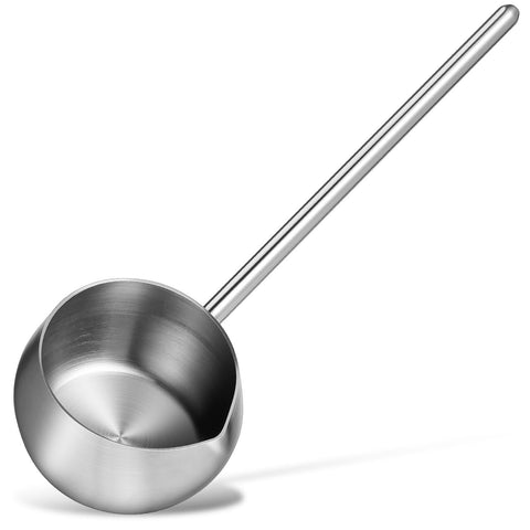 Luxshiny cucharón de sopa en acero inoxidable con boca vertedora para verter con precisión.
