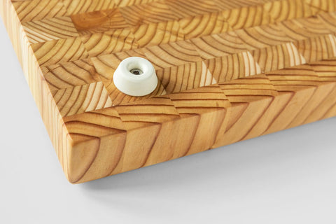 Uso recomendado con verduras en la tabla LW Handmade Larch grano final.