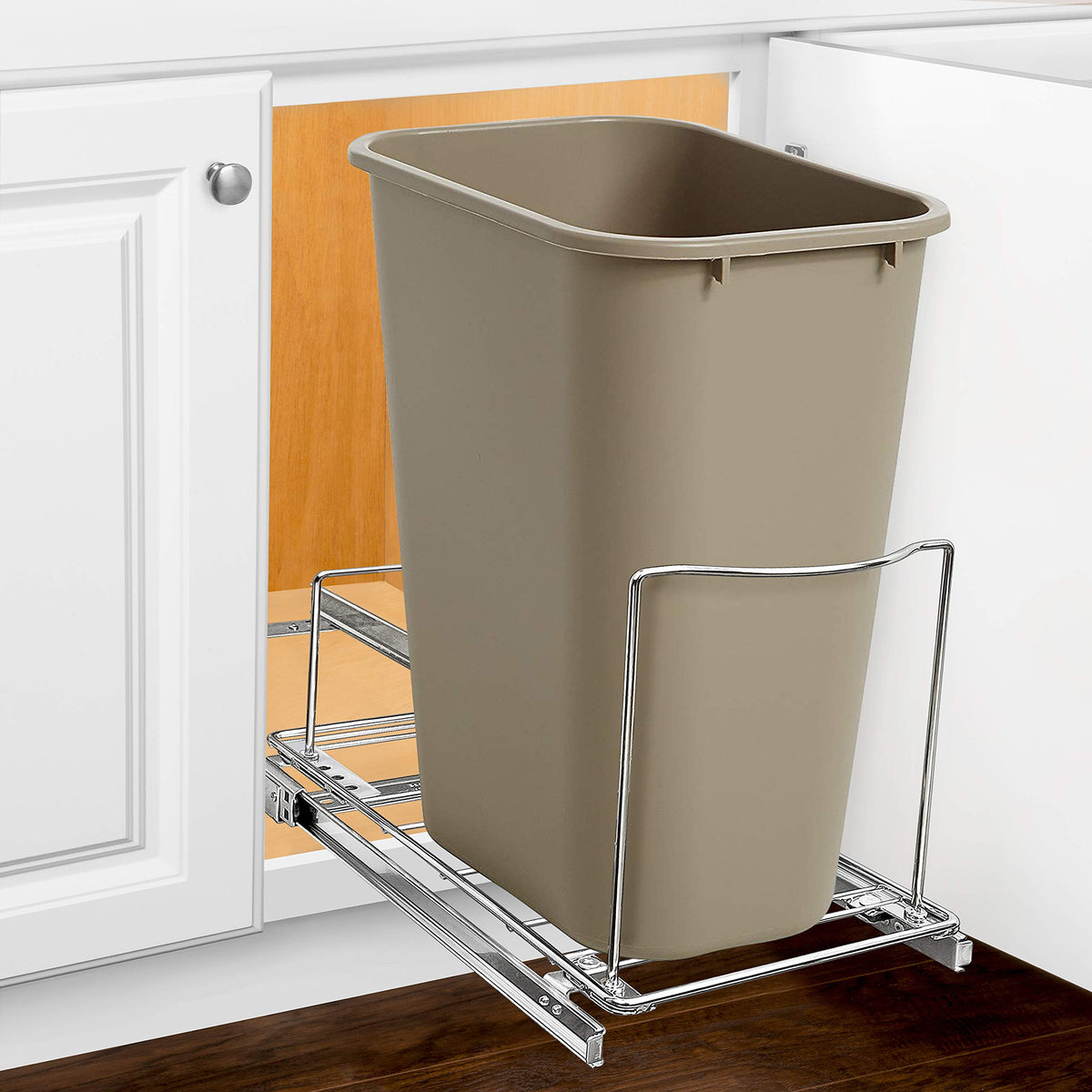 Lynk Professional Cajón Deslizable para Basura frontal facilita acceso rápido en la cocina.