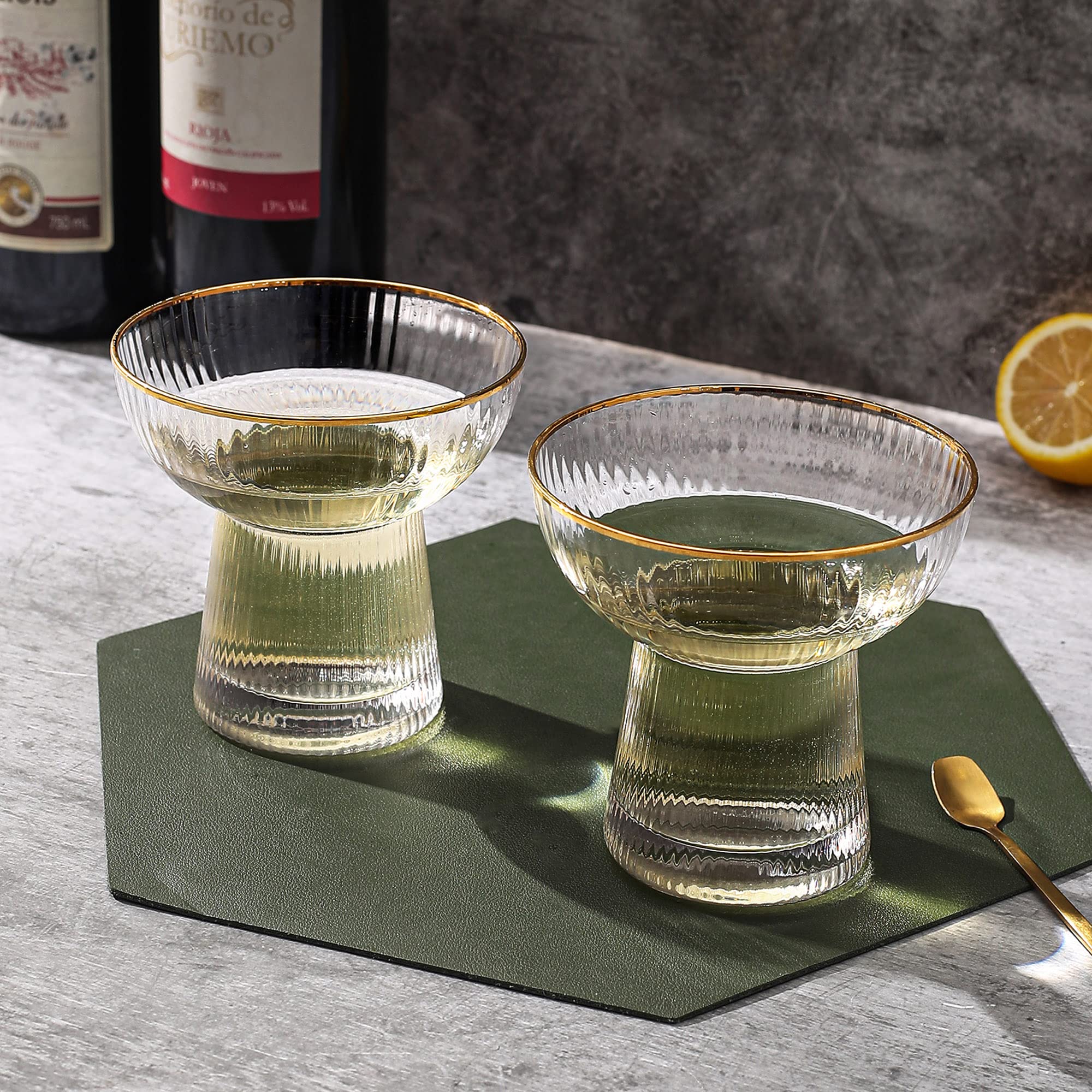 Copa Lysenn capacidad diez onzas, perfecta para martinis y cócteles.