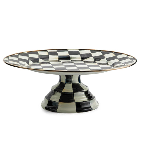 Bandeja pedestal esmaltada Mackenzie-Childs, redonda con Courtly Check para servir tentempies con estilo