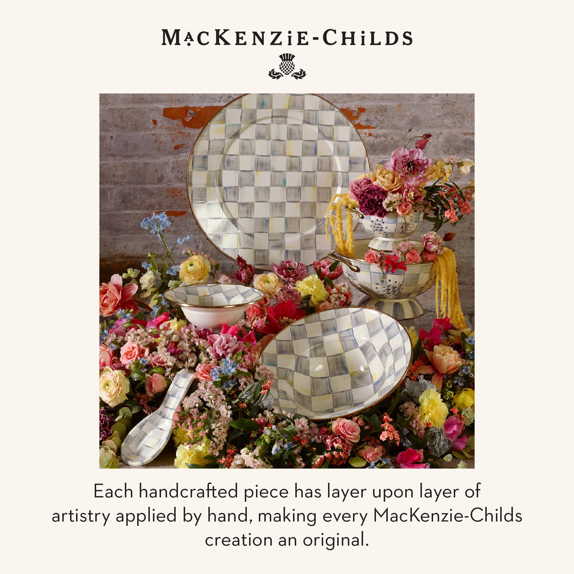 MACKENZIE-CHILDS diseño único mejora cualquier mesa o encimera.