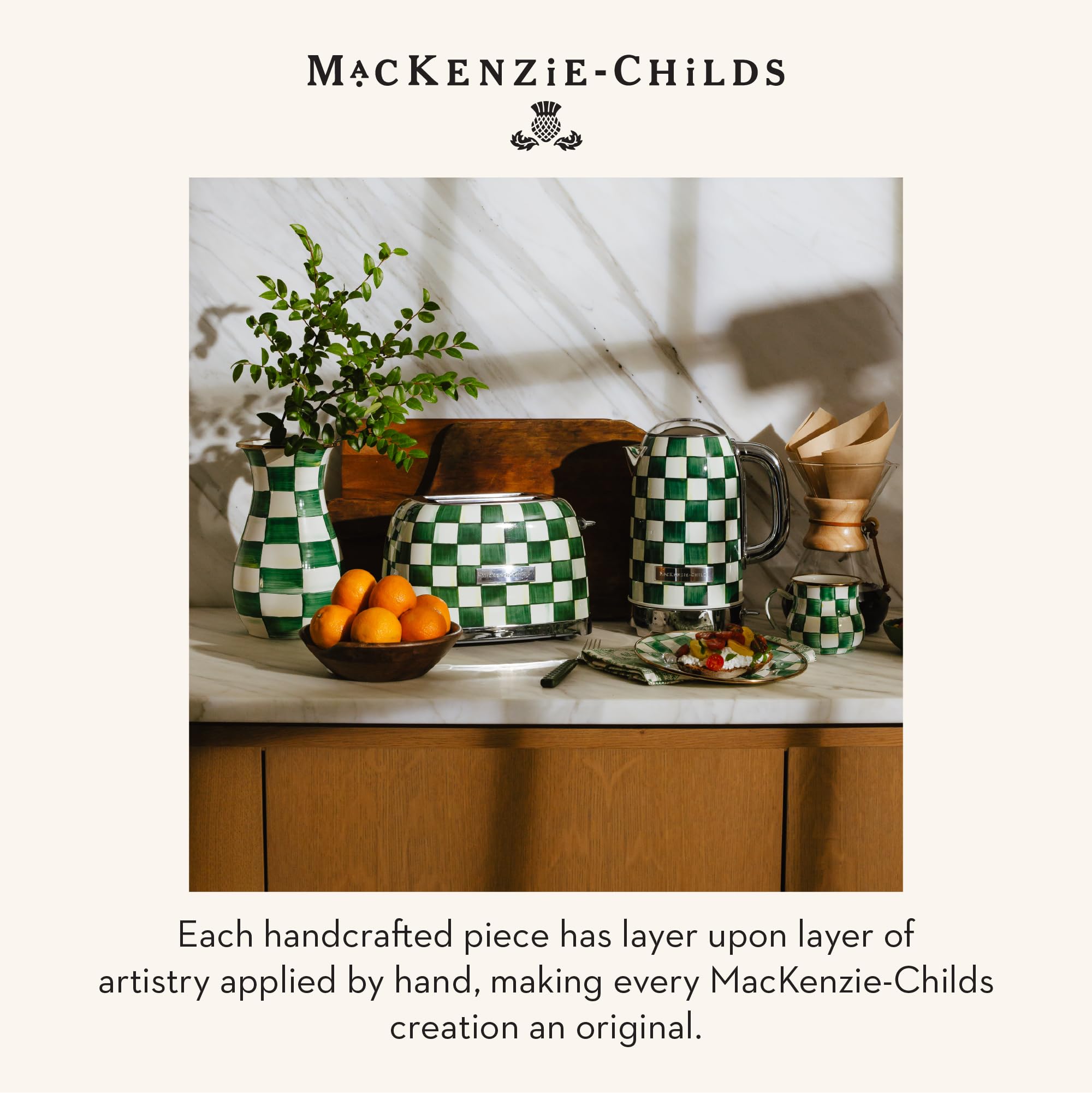 Tetera decorativa Mackenzie-Childs, ideal para regalo o colección.