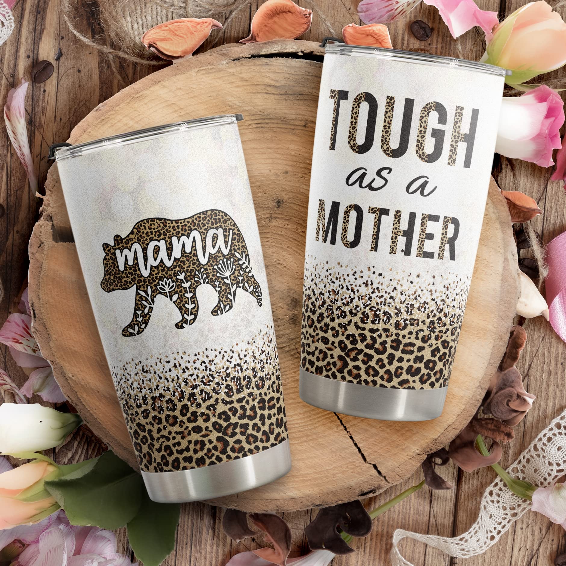 Bear Tumbler 20oz en uso diario, perfecto para bolsos.