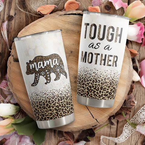 Bear Tumbler 20oz en uso diario, perfecto para bolsos.