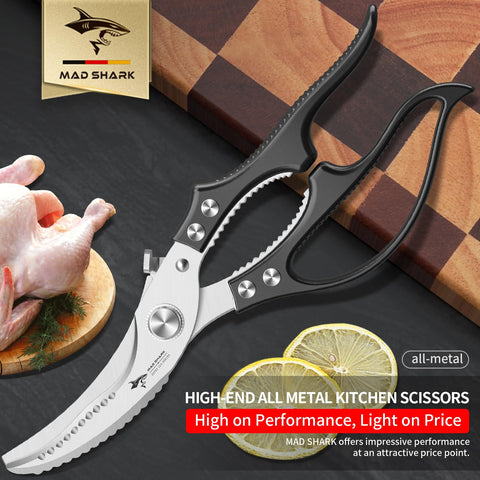 MAD SHARK mango ergonómico para agarre estable en ambas manos.