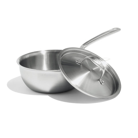 Saucier Made In con acero inoxidable 2 cuartos, superficie amplia para salsas suaves.