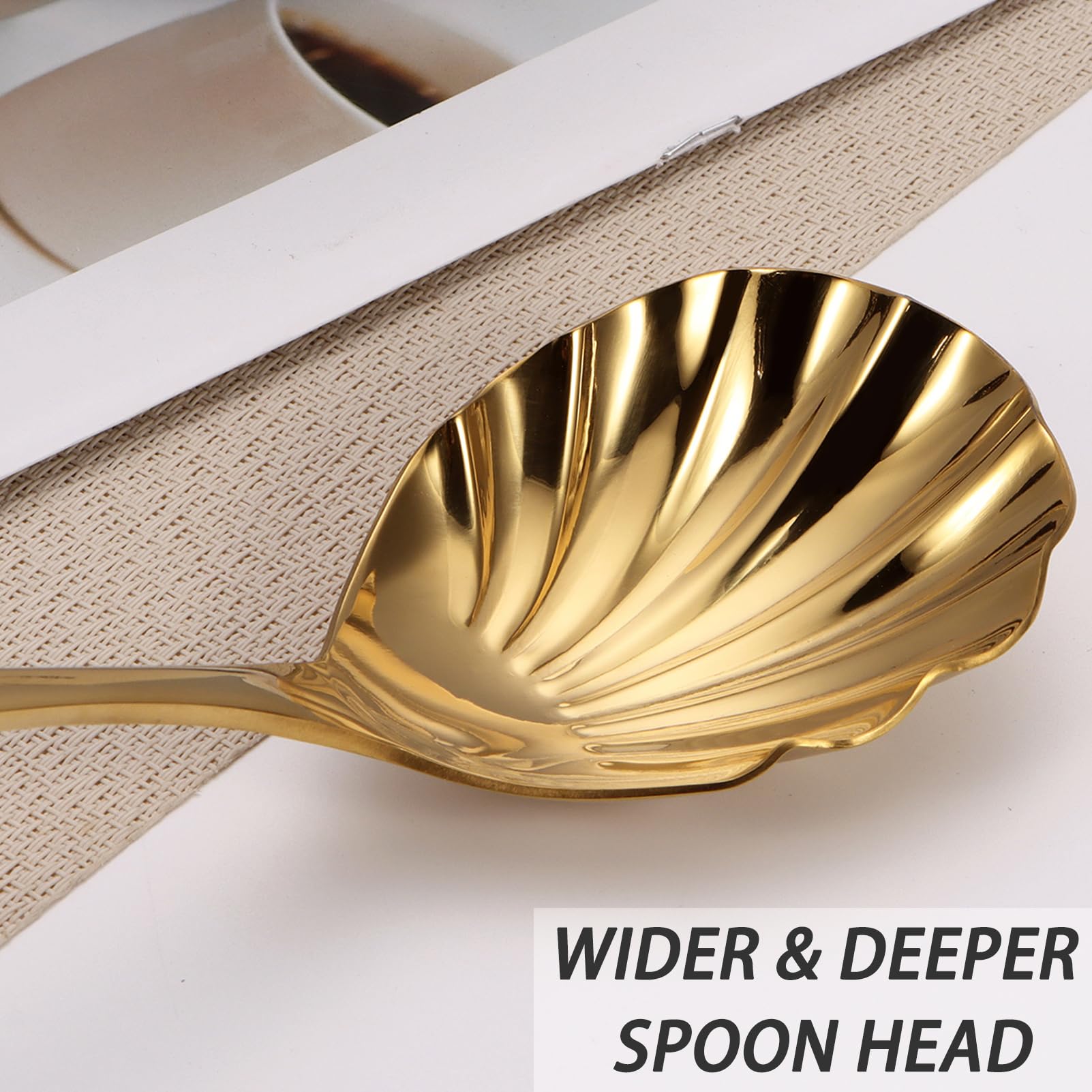 Mafier acabado dorado brillante añade elegancia a la mesa.