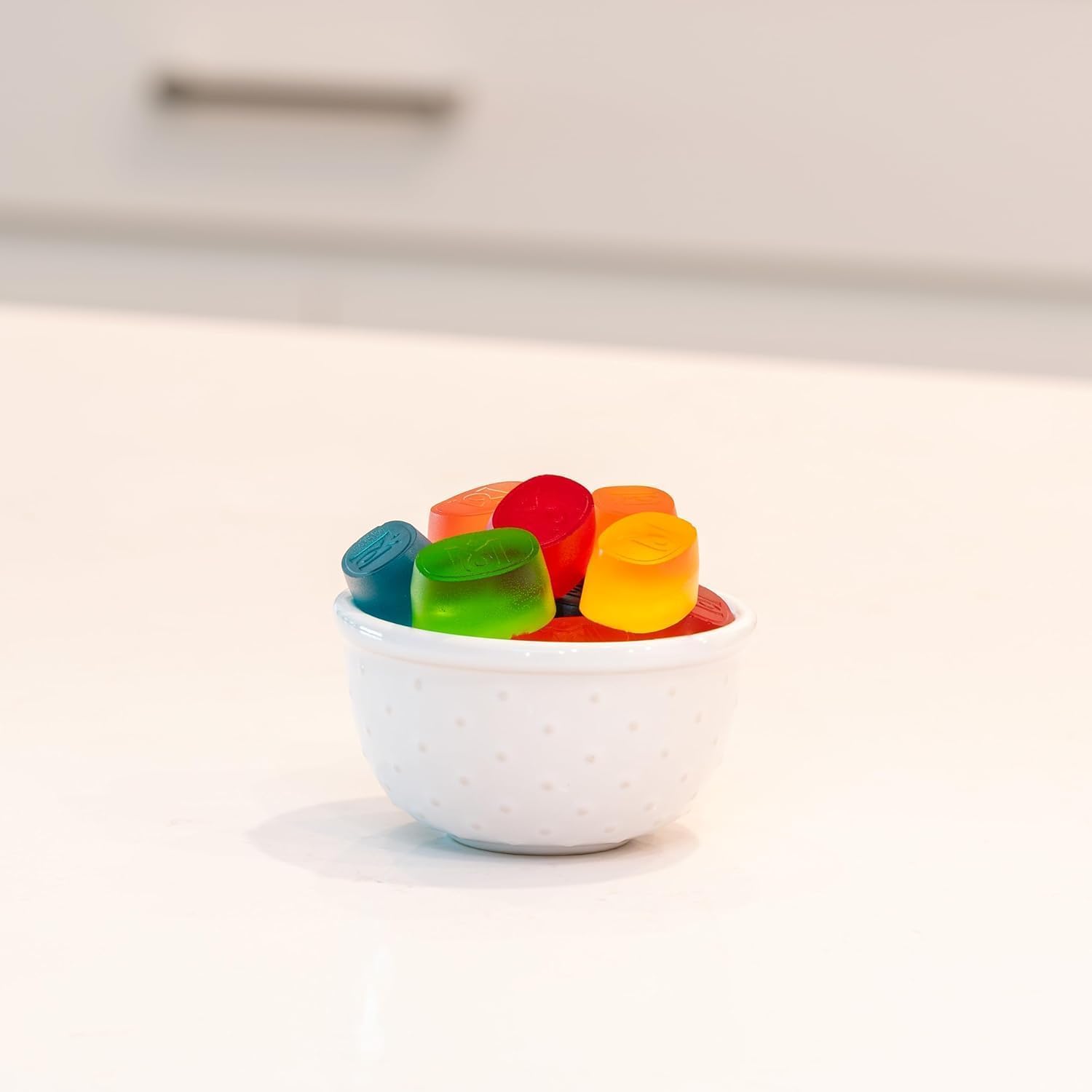Piezas removibles de Magical Butter Gummy Maker facilitan la limpieza.