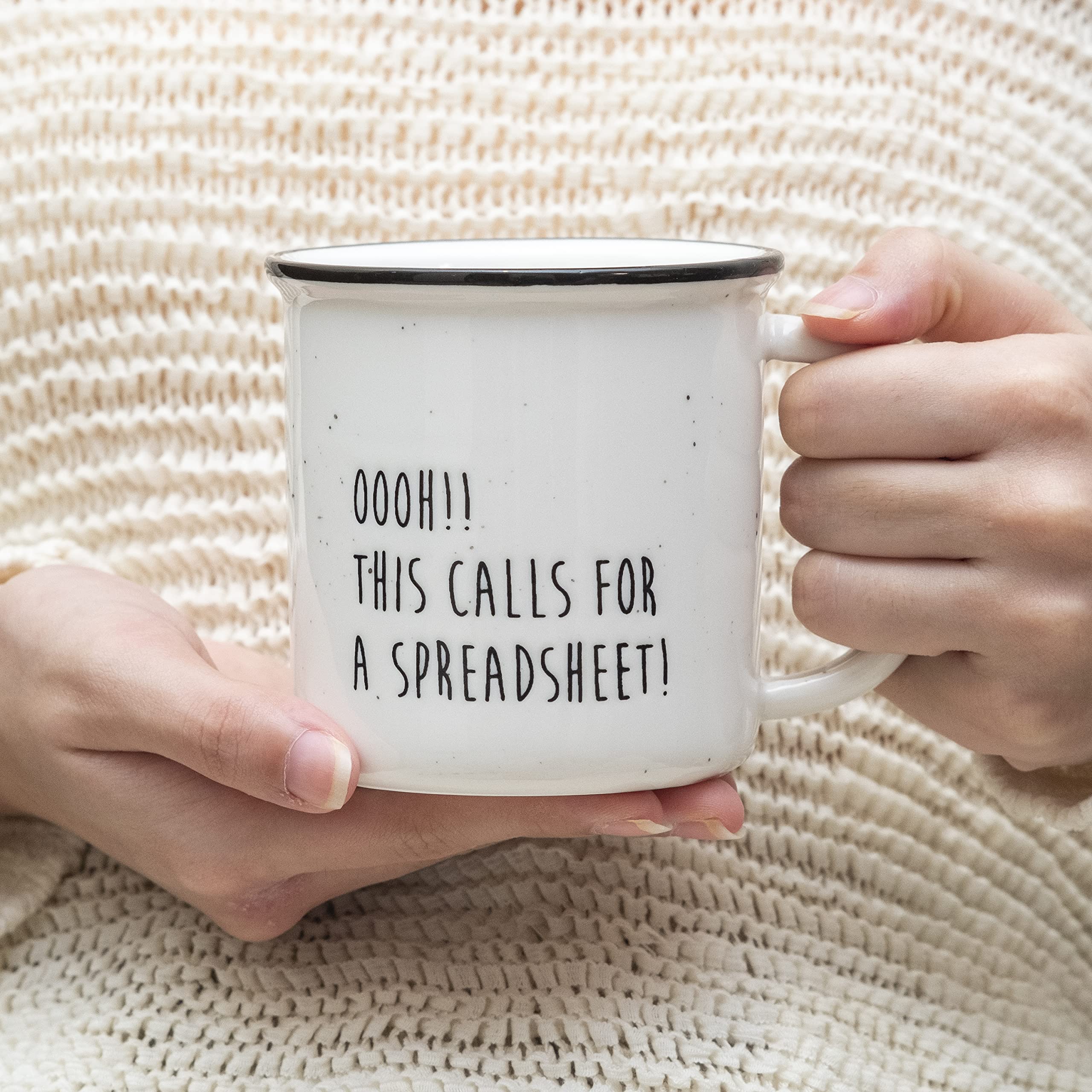 MAINEVENT taza diseñada en EE.UU.; calidad y estilo para el escritorio.