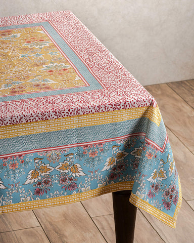 Maison d' Hermine mantel rectangular diseño de acuarela añade toque artístico.