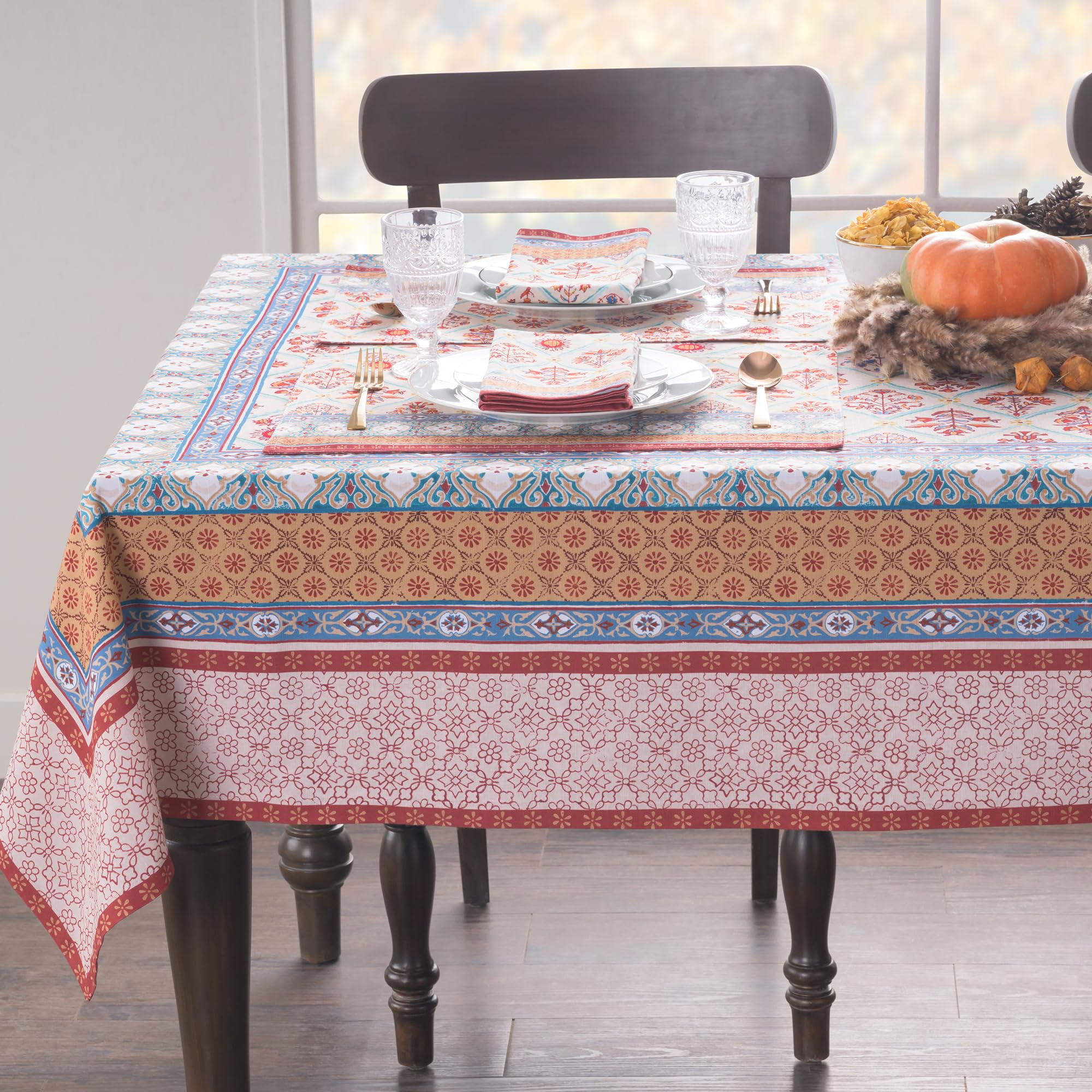 Maison d' Hermine mantel Romane combina con ropa de mesa coordinada