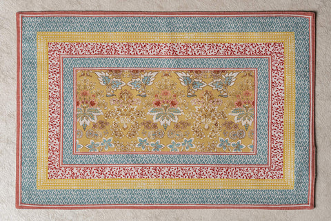 Manteles Maison d’Hermine con diseño en acuarela para la mesa.