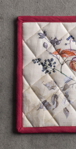 Protección al manipular utensilios calientes con manopla elegante Maison d' Hermine Equinoxe beige.