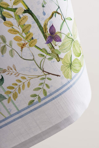 Maison d'Hermine: detalle de arte en toallas para cocina.