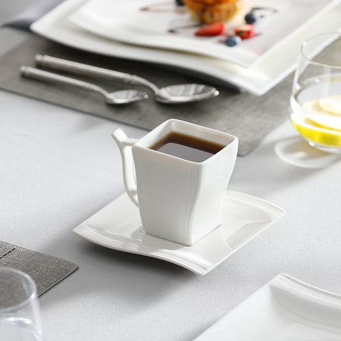 MALACASA Flora: escena de mesa elegante para comidas diarias.