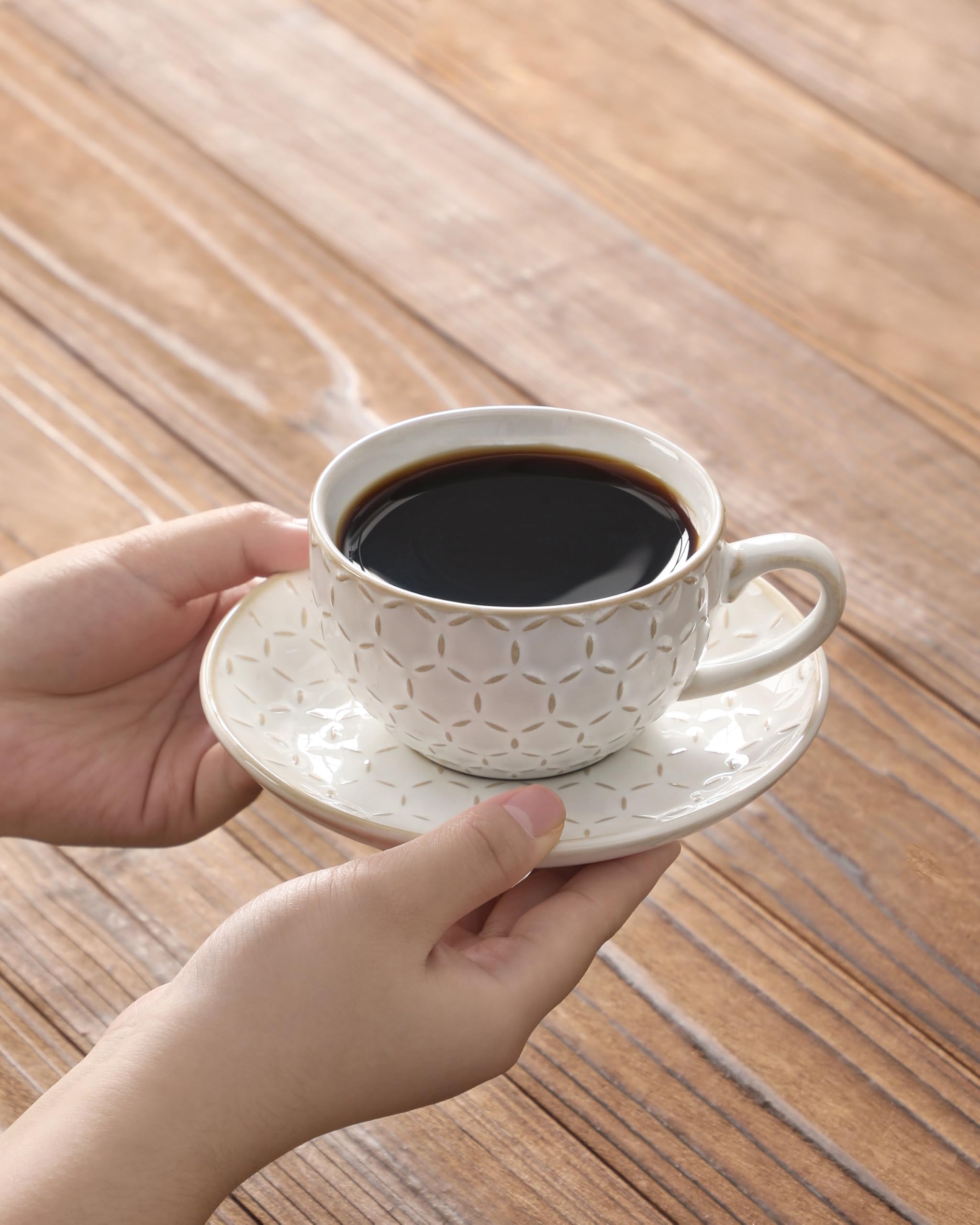MALACASA platillos a juego para tazas cappuccino, servicio completo y ordenado.