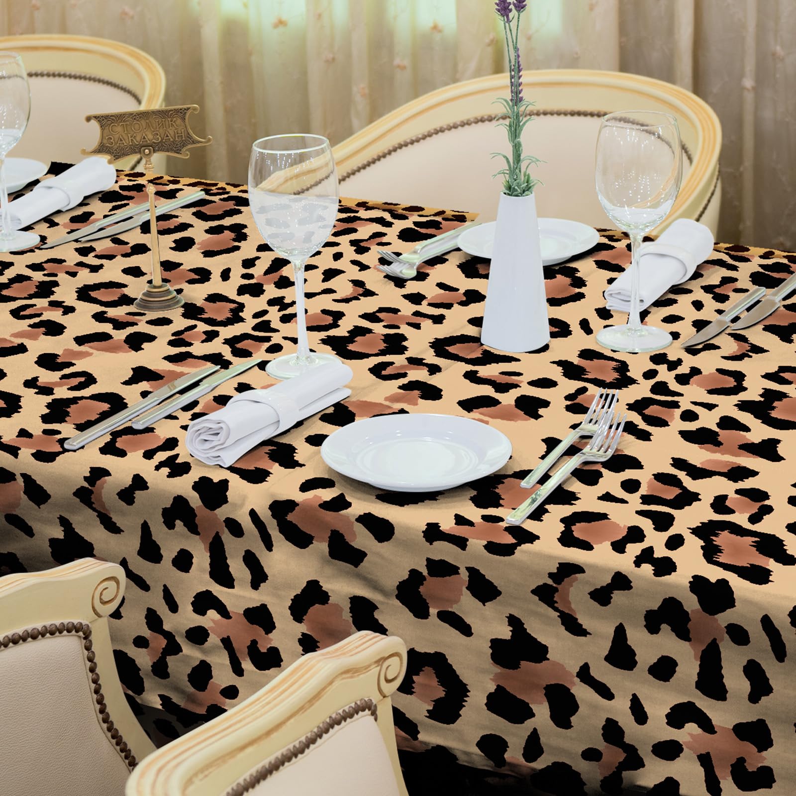 Temicle mantel leopardado 54x108, añade estilo salvaje sin abrumar la decoración.