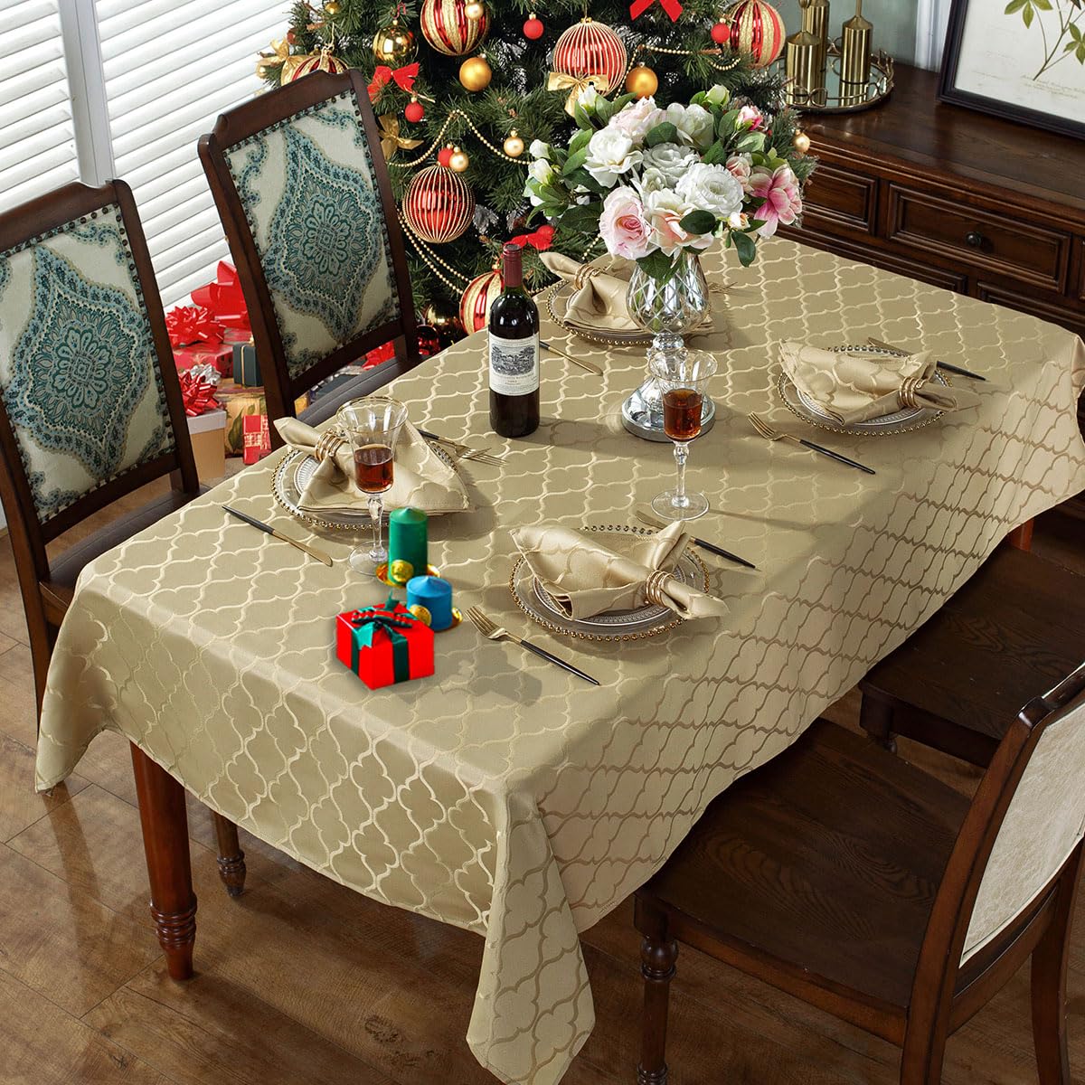 Mantel SASTYBALE 60x102 dorado para 8-10 comensales y fiestas.