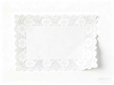 Manteles de papel con borde entallado blanco y acabado refinado