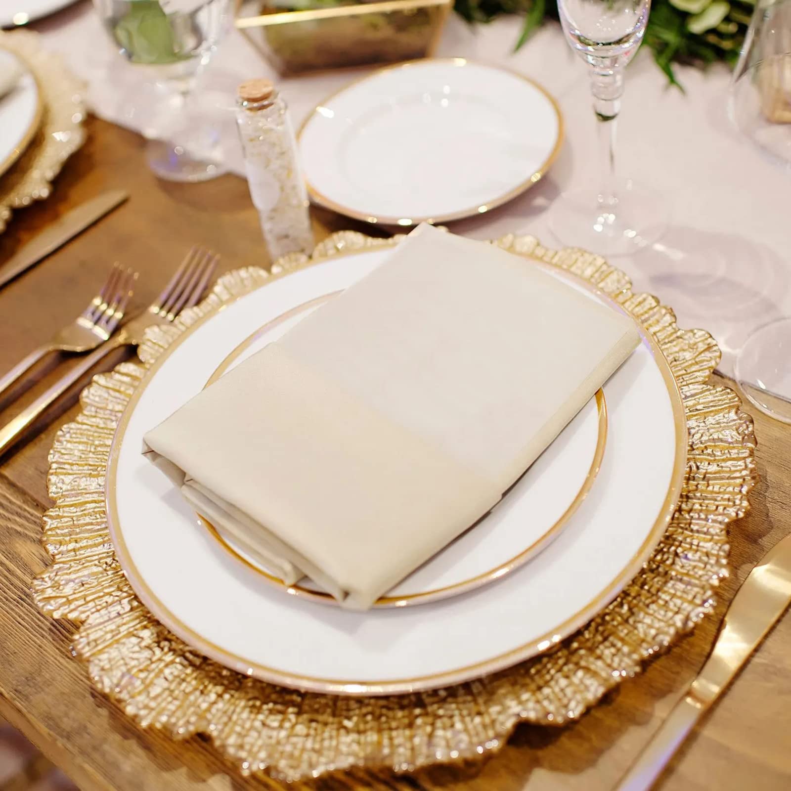 Maoname cargador oro arrecife, ideal para cenas navideñas y eventos.