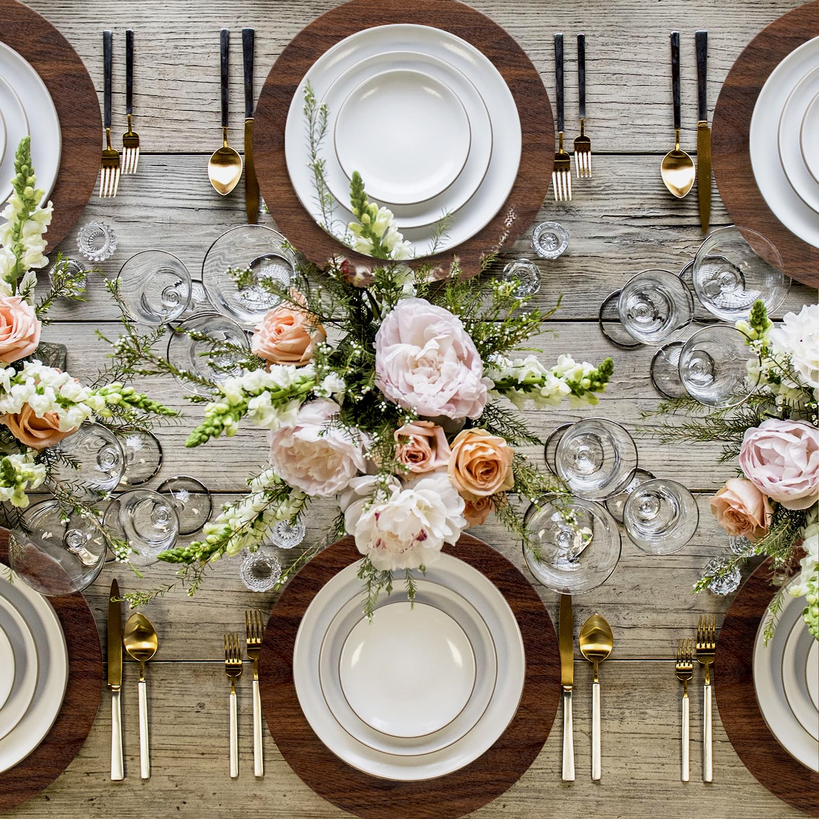 MAONAME ideal para presentar postres y bebidas en fiestas con elegancia cálida.
