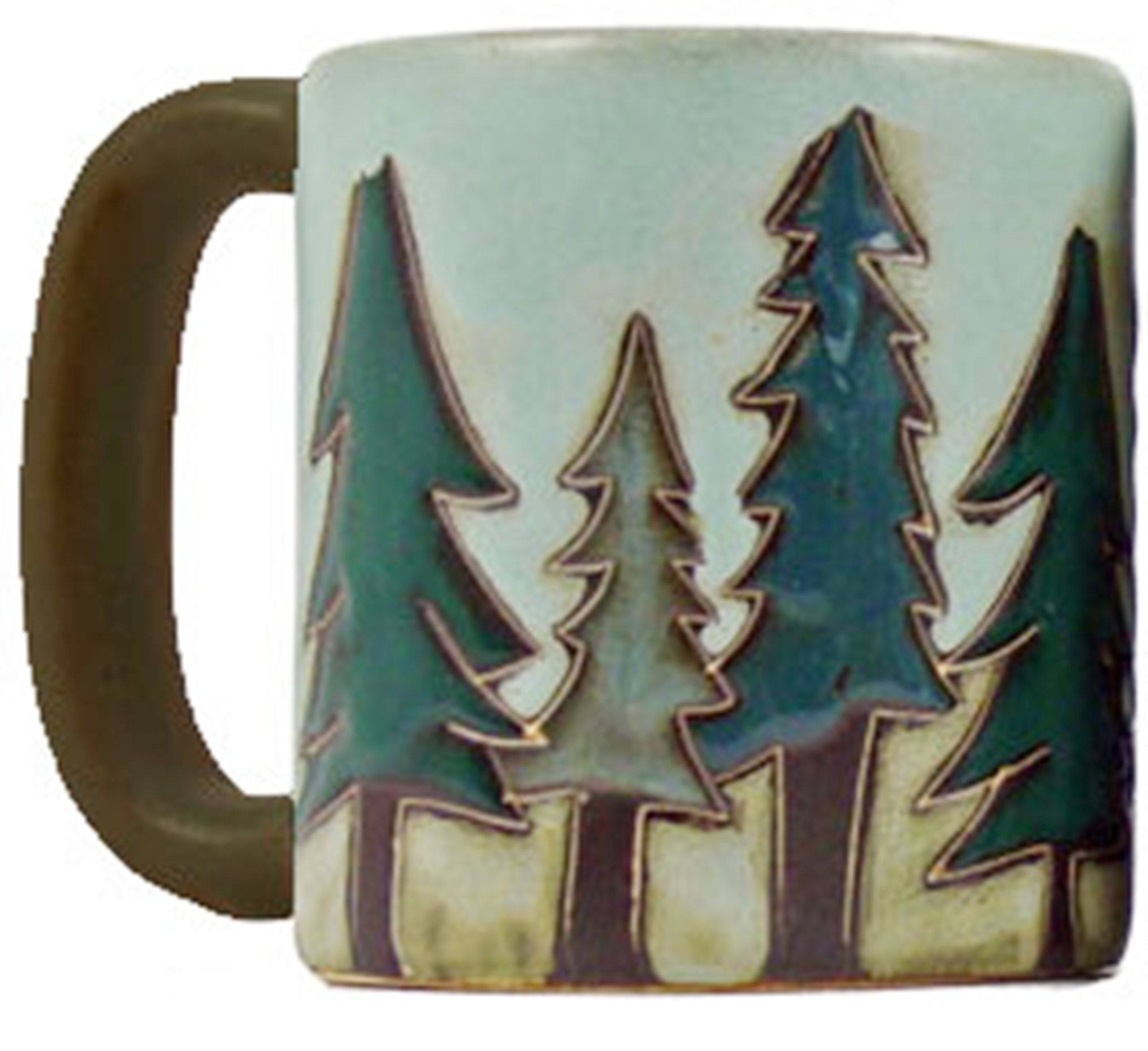 Detalle de pinos en la taza Mara de loza, ideal para momentos de relajación.