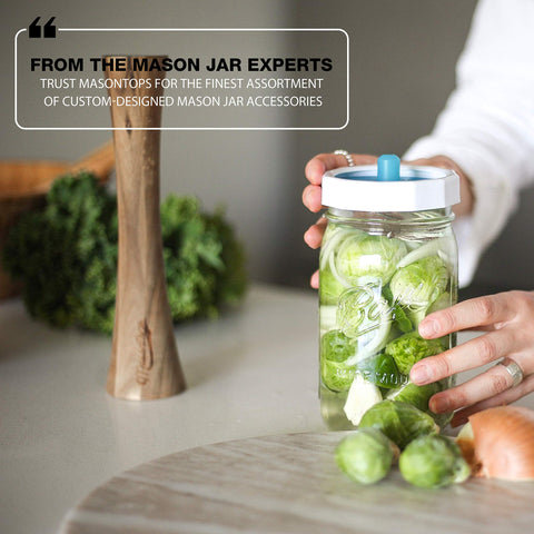 Masontops Pickle Pipes: diseño compacto para almacenamiento cómodo junto a frascos.
