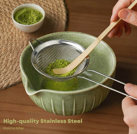 Matchiva batidora eléctrica para un batido de matcha suave y rápido.
