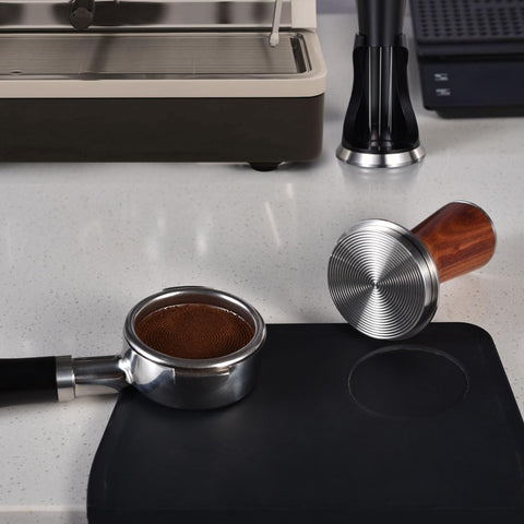 MATOW tamper con resorte de 30lbs ofrece presión constante