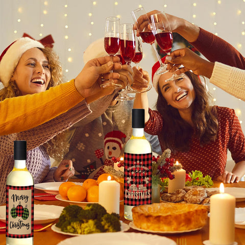 Diseños de etiquetas navideñas Maxcheck con ciervo, árbol y Santa para cada botella.