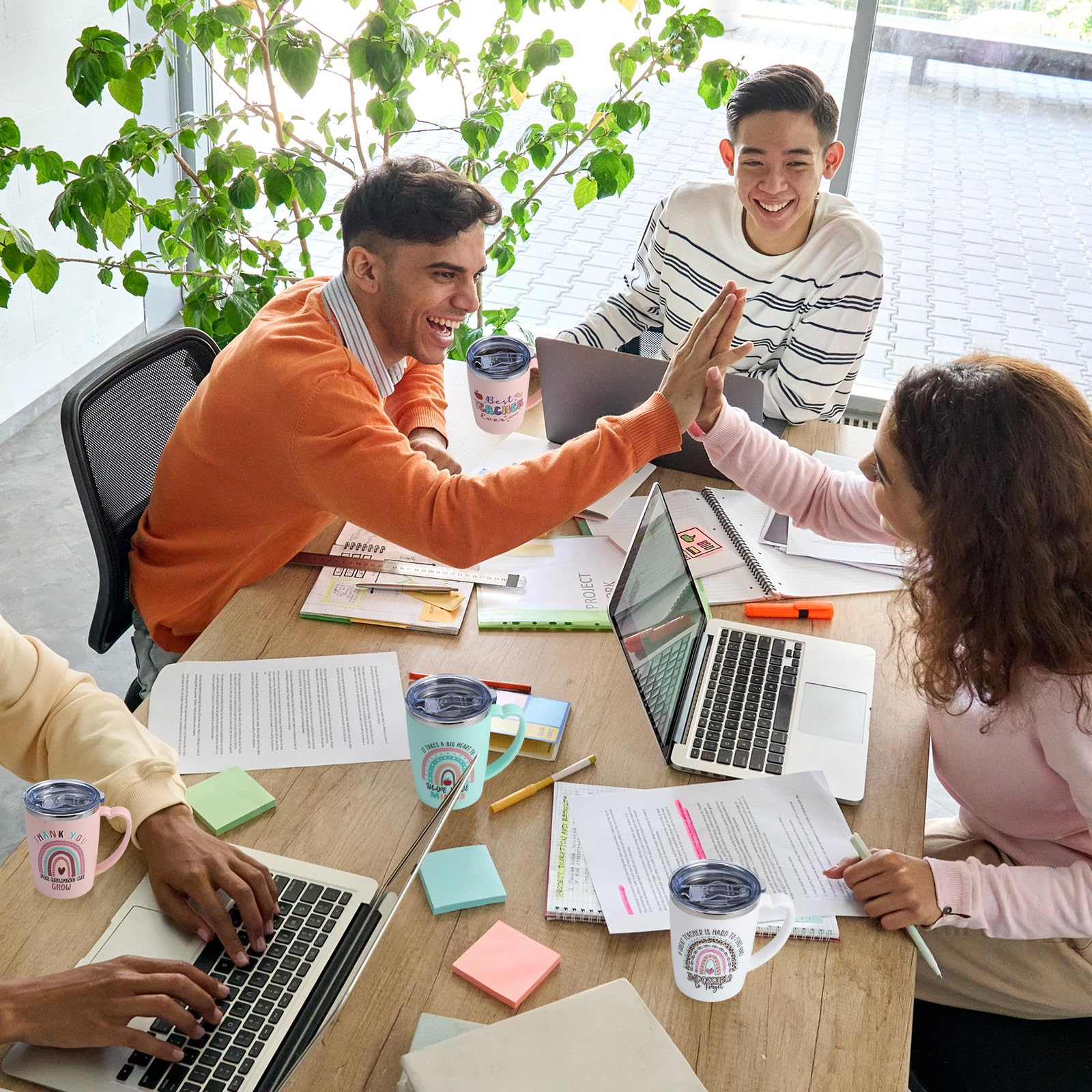 Regalo para maestros en Navidad con estilo y utilidad.