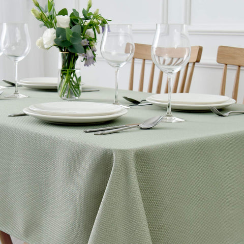 Mantel rectangular Maxmill texturizado para comedor moderno y limpio.