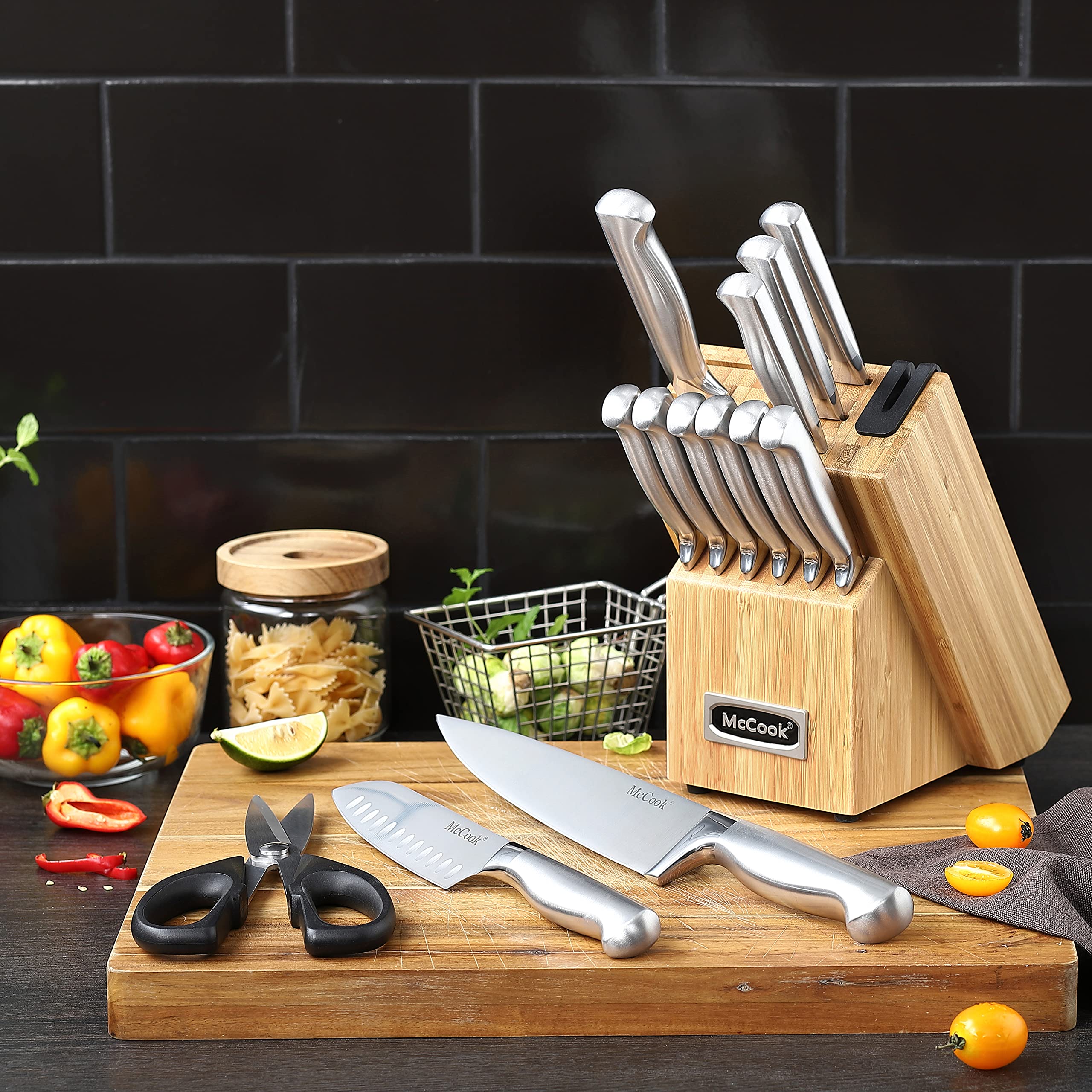 Cuchillo dentado de utilidad McCook 5.5 pulgadas para alimentos duros y suaves