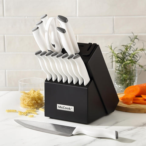 Tijeras de cocina McCook para cortar y preparar ingredientes con facilidad.