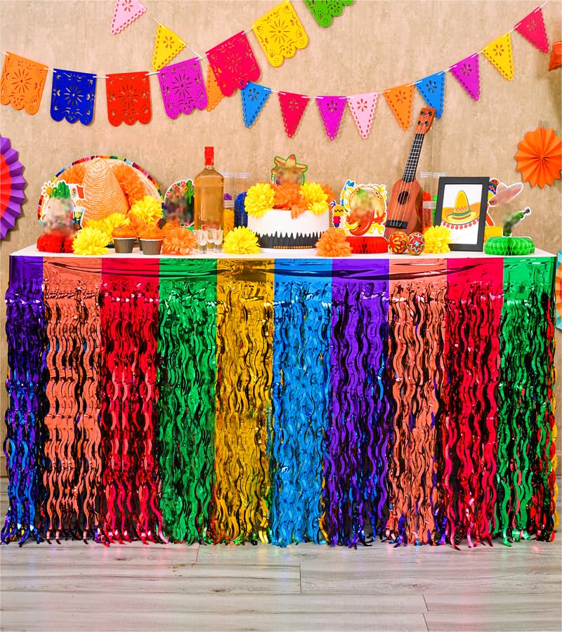Mega-L Fiesta falda de mesa en onda purpura realza tu celebración con brillo metálico.